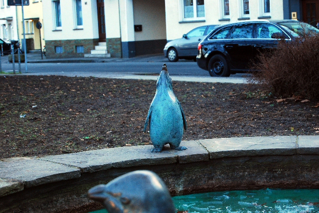Pinguinbrunnen 3, Hilden