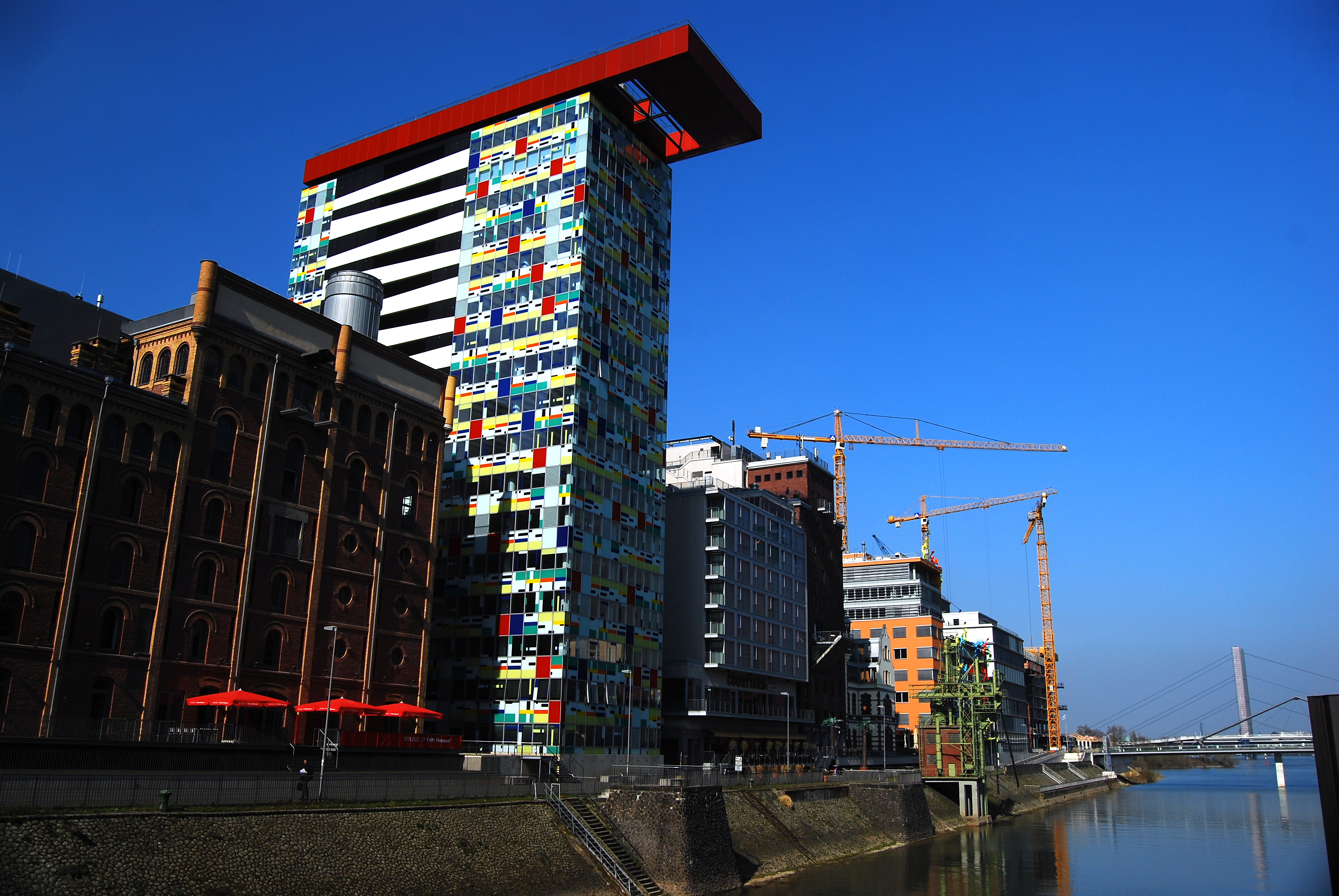 sideviews Medienhafen Düsseldorf